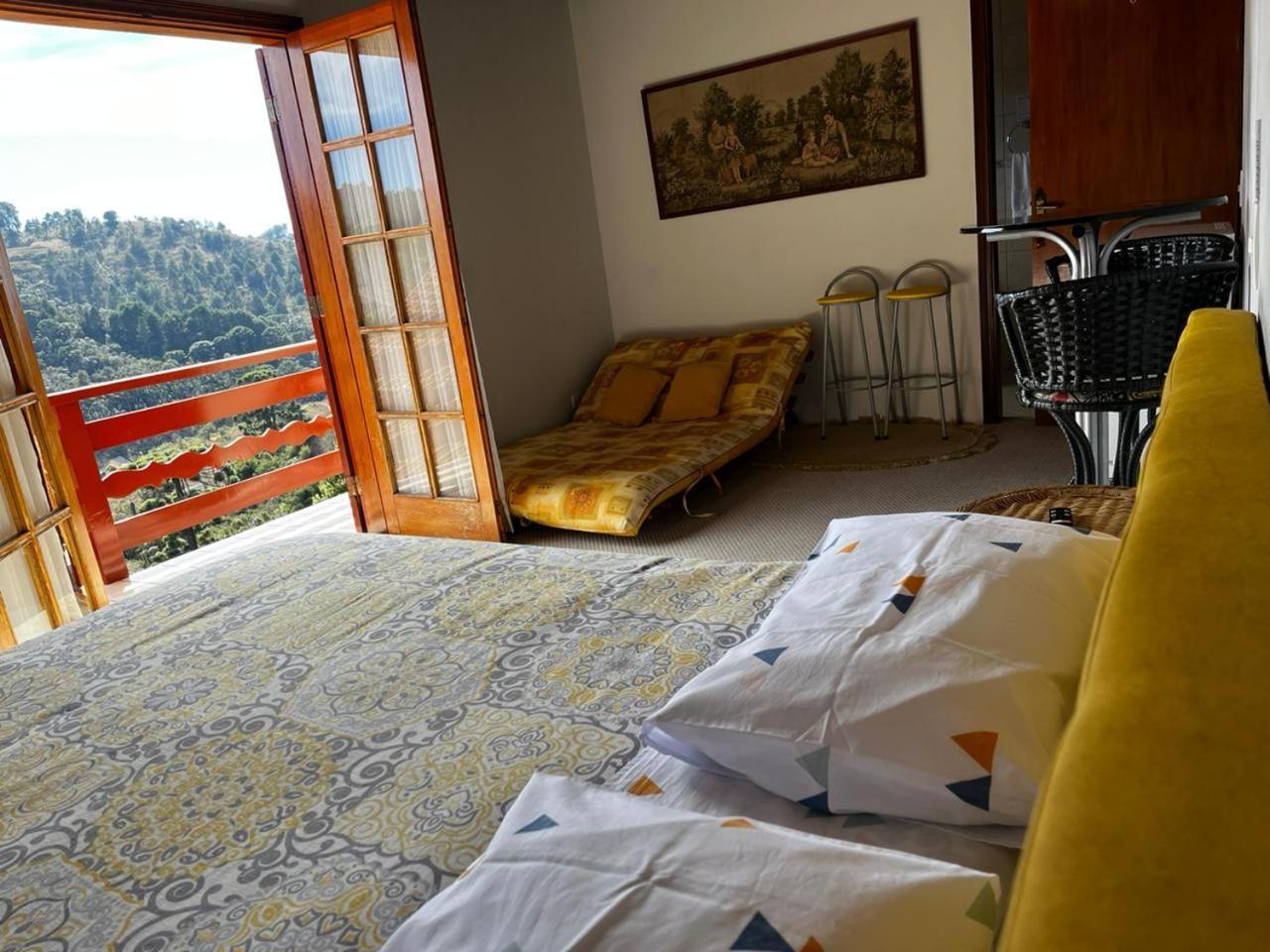 Sonho De Valsa Homestay Campos do Jordao